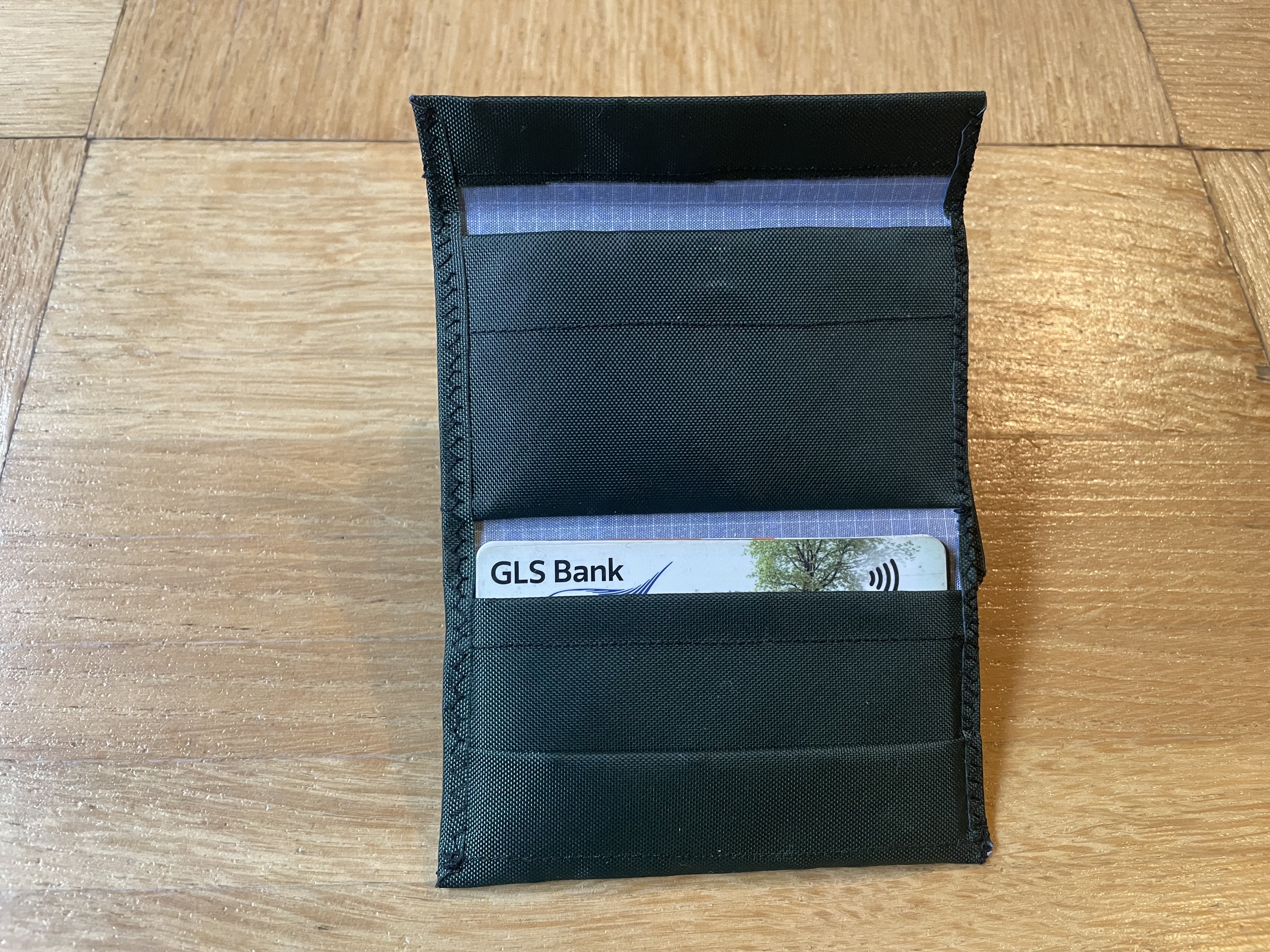 images/Produkte/Geldbeutel/IMG_8349.jpeg#joomlaImage://local-images/Produkte/Geldbeutel/IMG_8349.jpeg?width=4032&height=3024